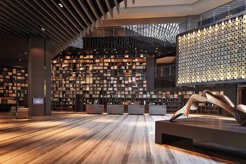 Renaissance Beijing Wangfujing Hotel - Image 1