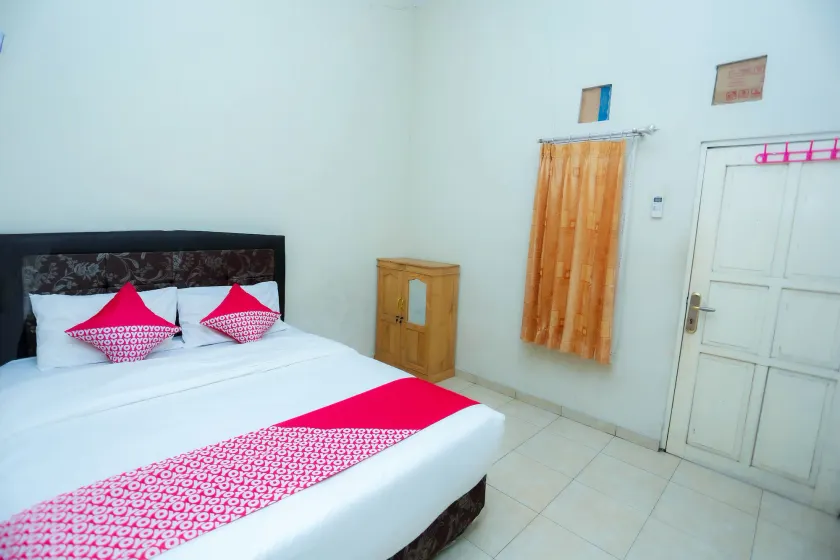 OYO 2692 Penginapan Mba Ros - Image 1