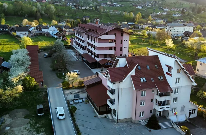 Hotel Eden Garden Spa - Image 1