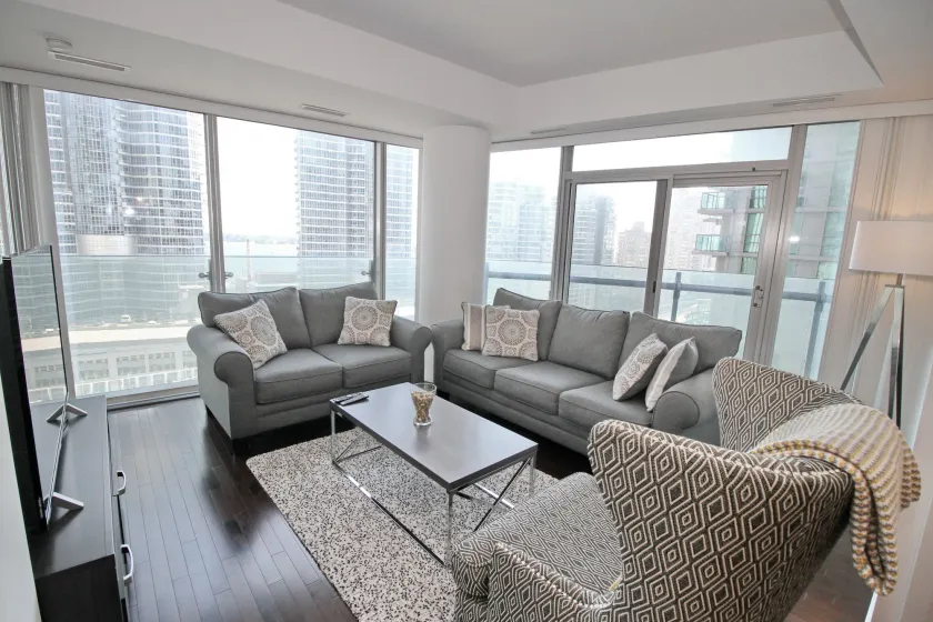 Presidential 3Br Condo - Core Downtown - Image 1
