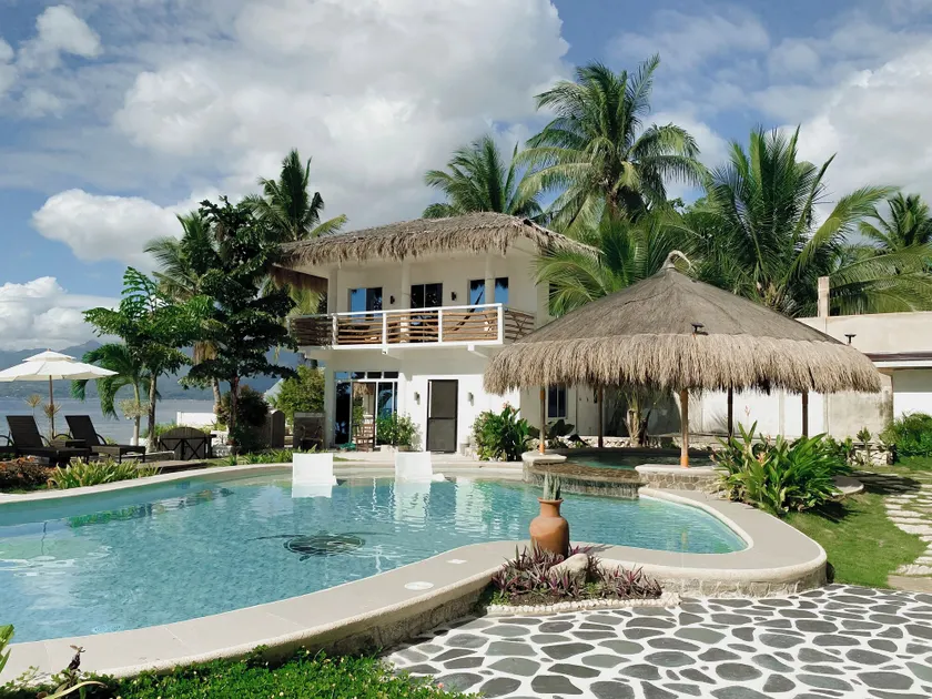 Avila's Horizon Dive Resort Santander  - Image 1