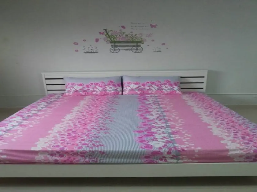 T8 Guest House Don Mueang Challenger - Image 1