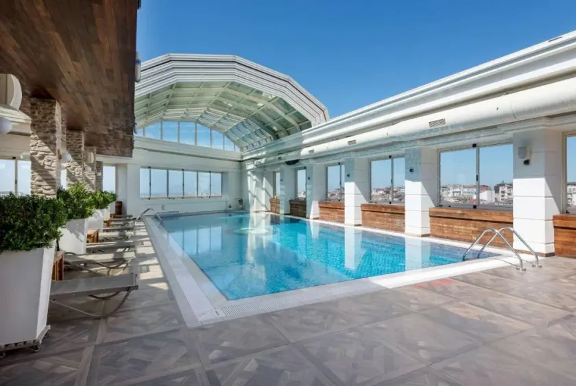 Ramada Plaza By Wyndham Istanbul City Center - Image 1