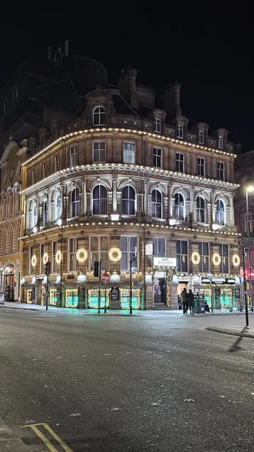 Harrisons Aparthotel Liverpool - Image 1