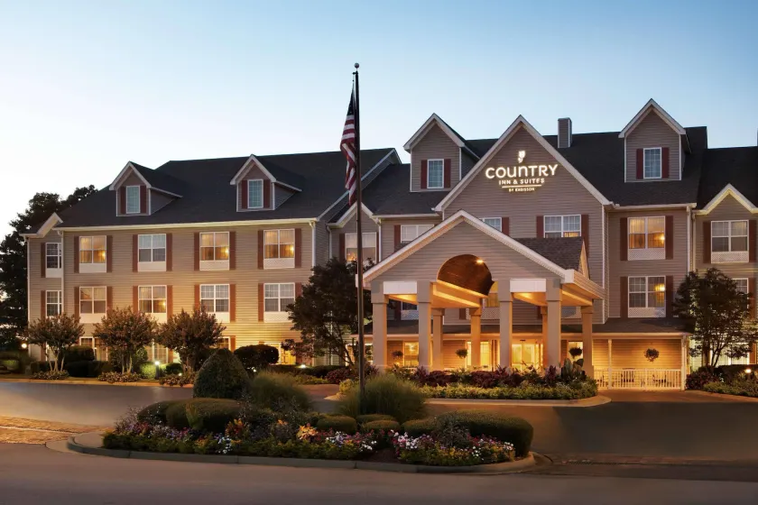 Country Inn & Suites By Radisson, Atlanta Airport North, GA - Image 1