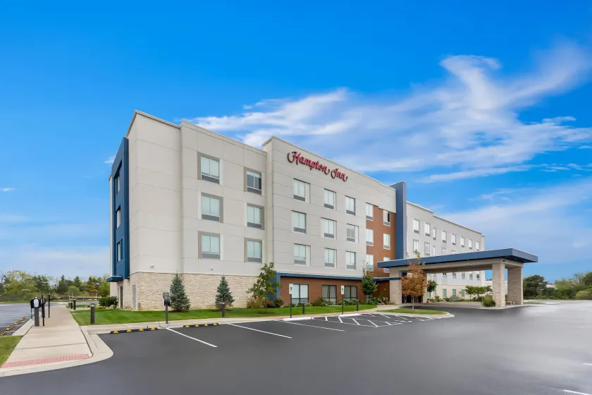 Hampton Inn by Hilton Huntley Chicago - Image 1