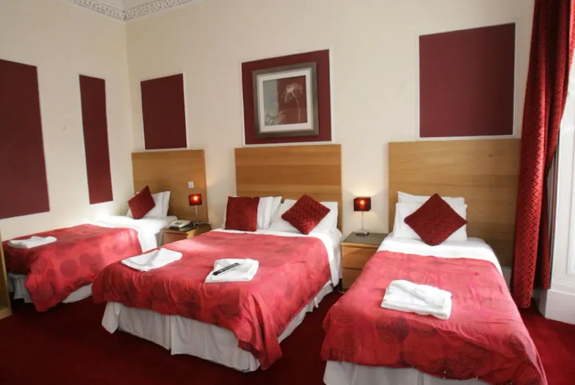 Clifton Hotel - Image 1