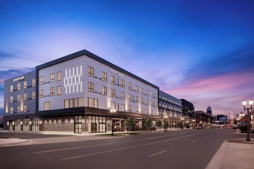 Courtyard by Marriott Lansing Downtown - Image 1