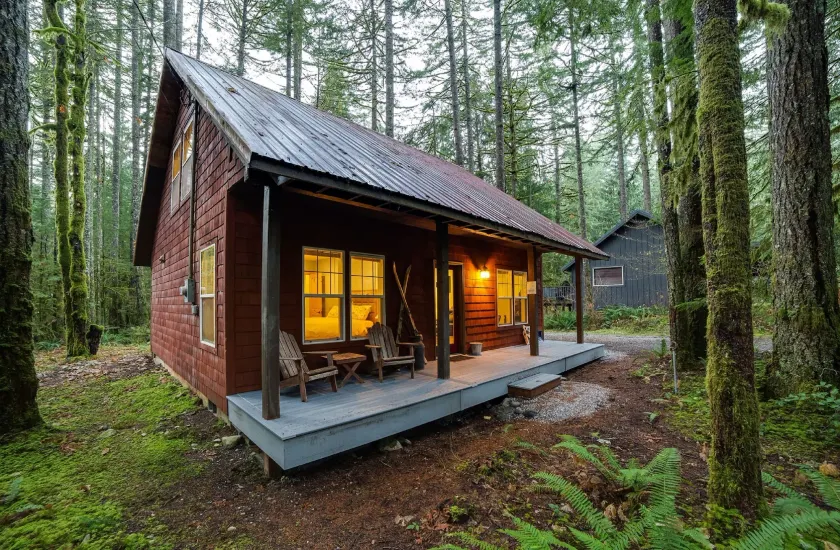 Glacier Springs Cabin 12 - Pet Friendly, Wifi, AC, Sleeps 4 - Image 1