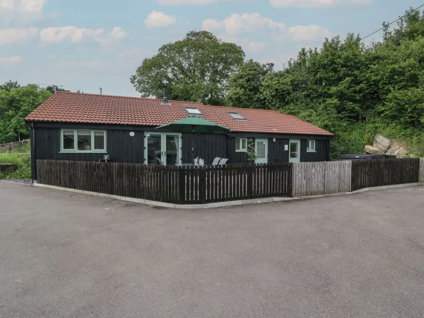 Bottom Lodge - Image 1