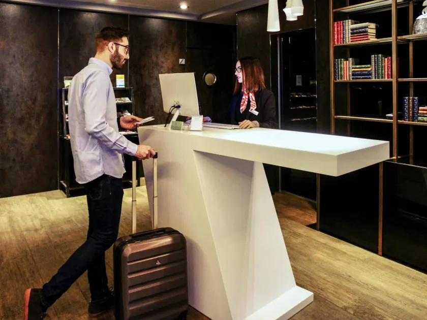 Mercure Madrid Centro - Image 1