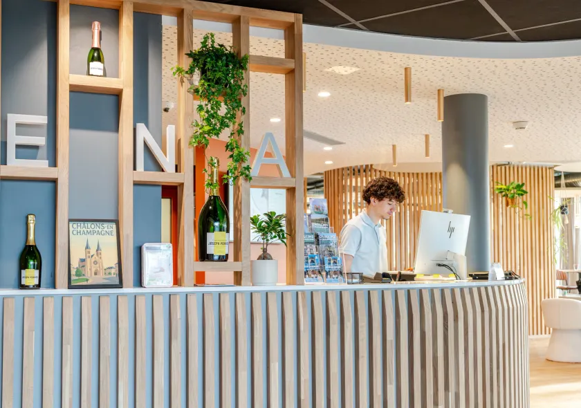 Hôtel AKENA Chalons-en-Champagne - Image 1