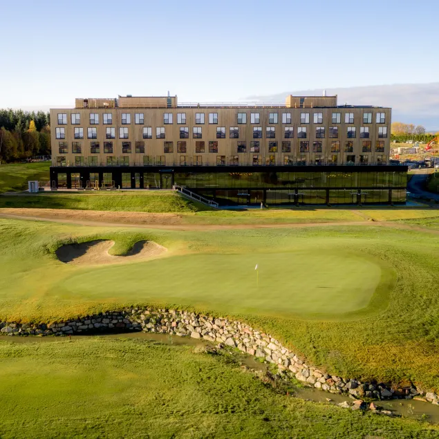 Lily Country Club - Image 1