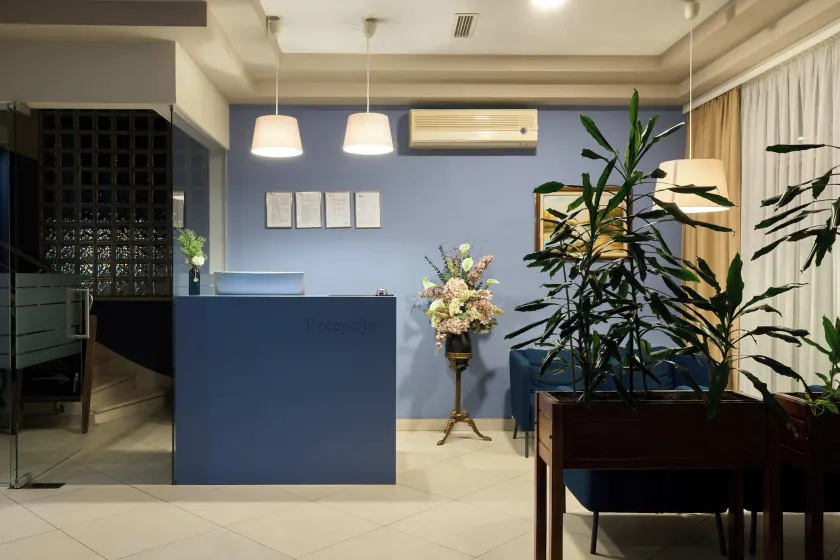 Hotel Phoenix - Image 1