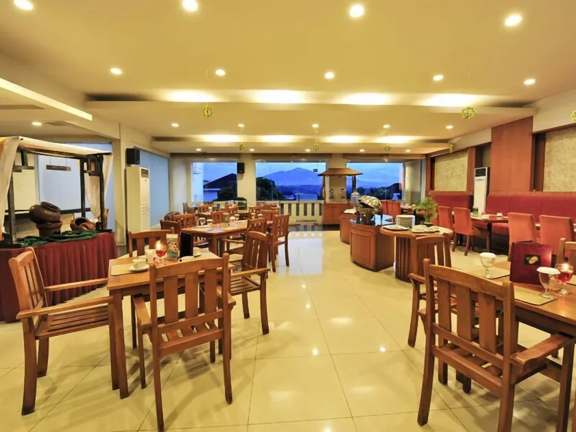 Hotel Grasia Semarang - Image 1