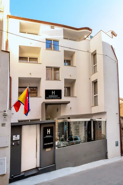 Hibrido Boutique Hotel & Spa - Image 1