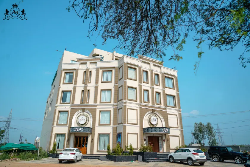 HOTEL A9 BARNALA - Image 1