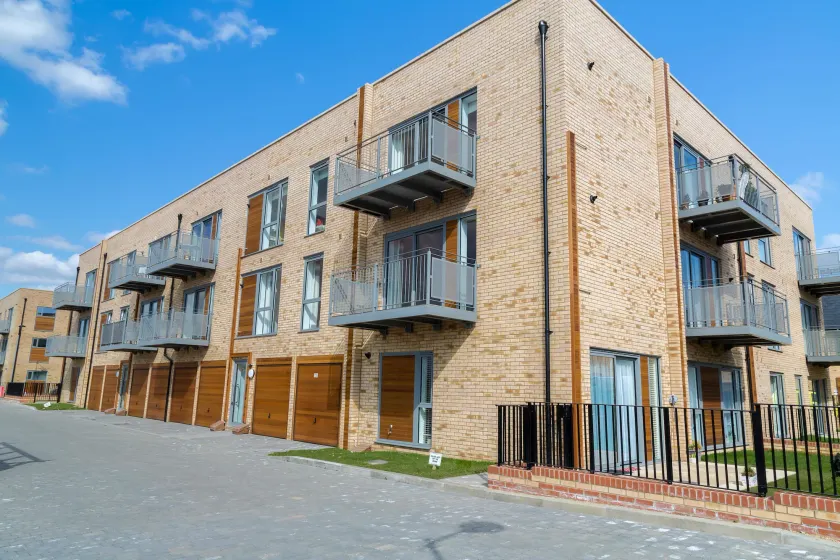 Kingfisher Cambridge Central West Apartments - Image 1