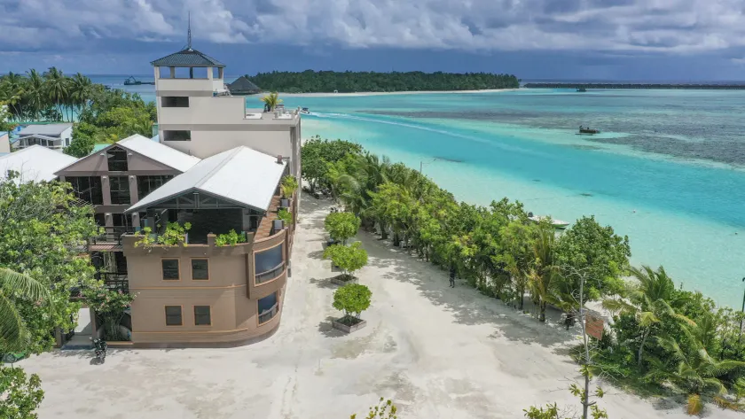 Rashu Hiyaa - Image 1