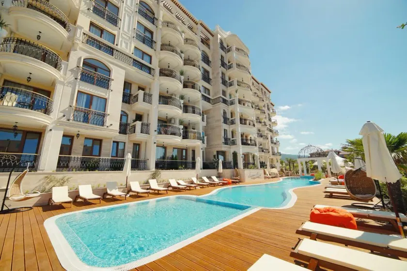 Harmony Suites Saint Vlas - Image 1