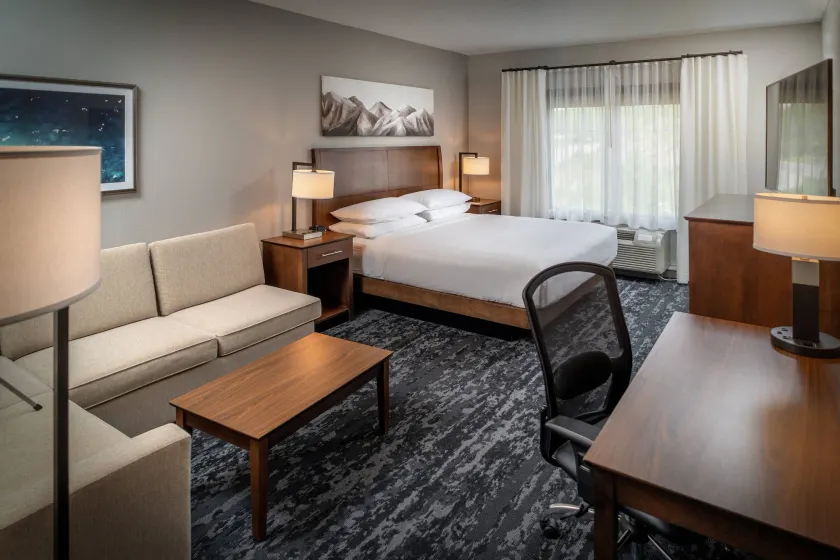 Delta Hotels by Marriott Huntington Mall - Image 1
