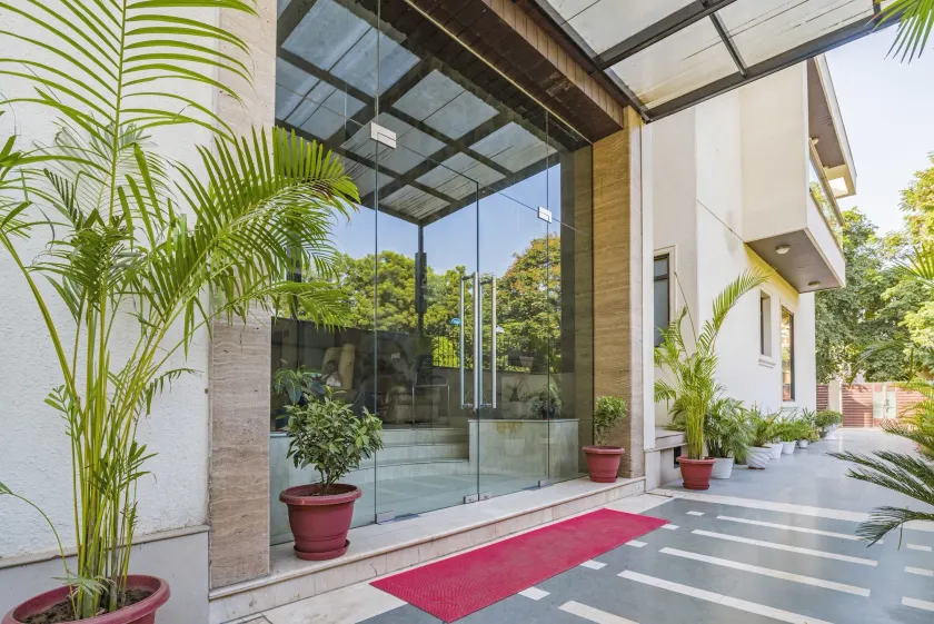 Royal Residence On MG Road - Image 1
