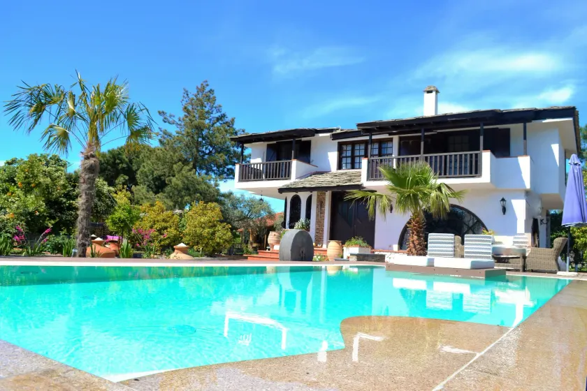 Byblos Luxury Villa - Image 1
