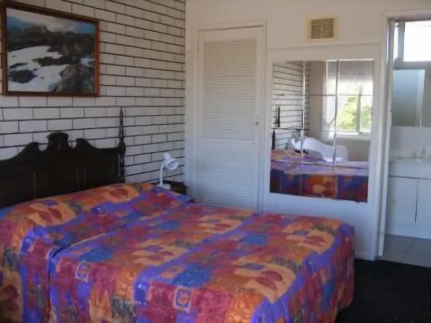 Colonial Lodge Motel Geelong - Image 1