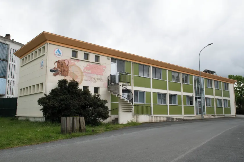 Auberge de jeunesse HI Poitiers - Image 1