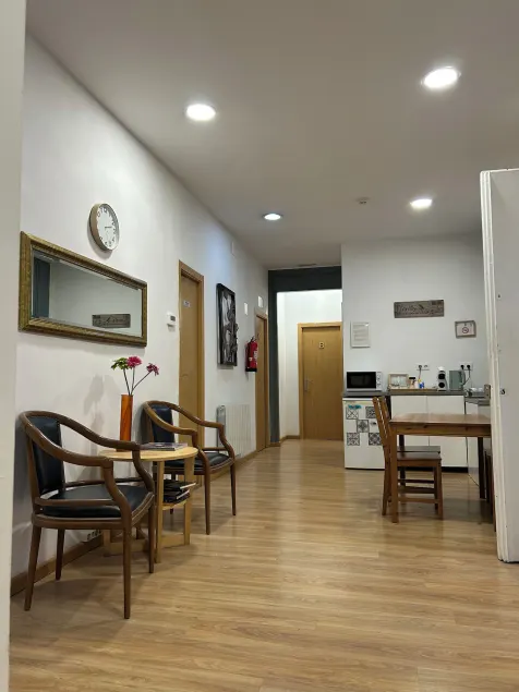 Hostal Delfos - Image 1