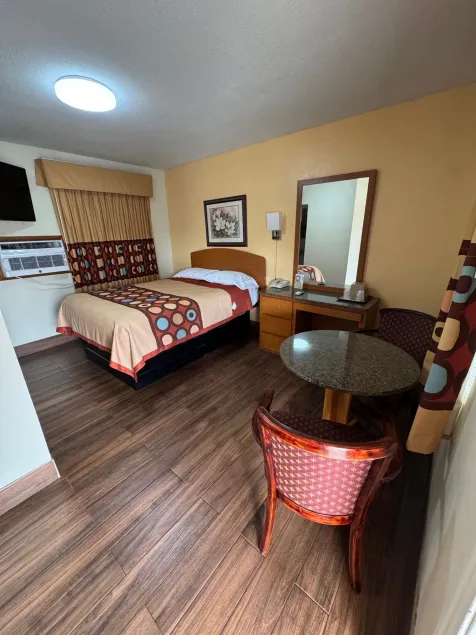 Snowbird Motel - Image 1