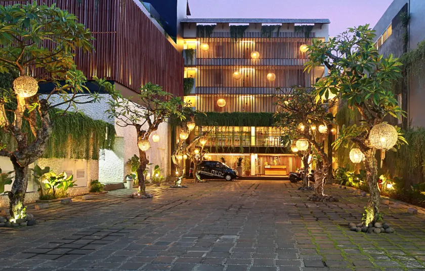 Hotel NEO+ Kuta Legian by ASTON - Image 1