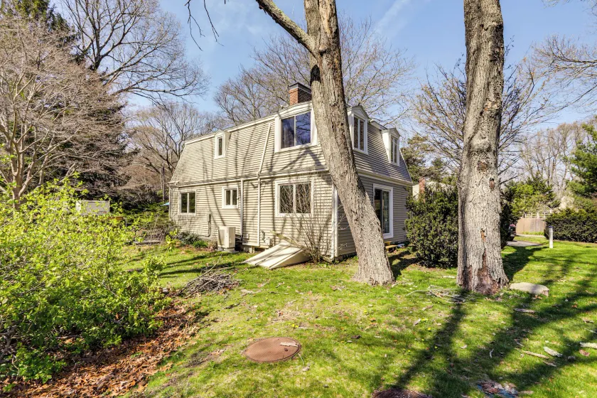 3 Mi to Cape Cod Bay: Marshfield Home w/ Balcony! - Image 1