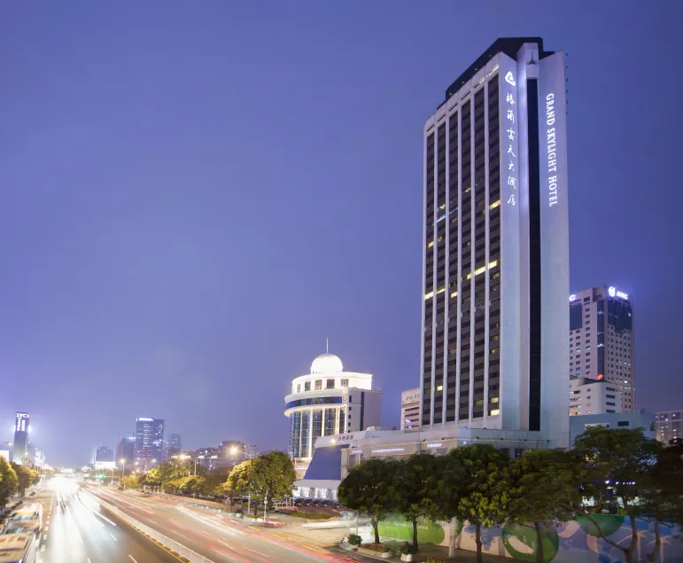 Grand Skylight Hotel Shenzhen Zhonghang Futian Huaqiang North Branch - Image 1