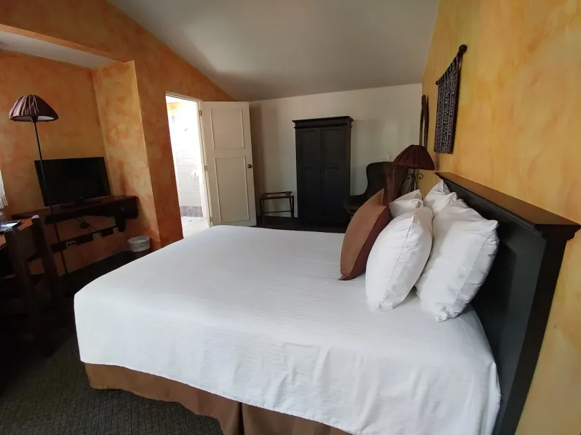 Hotel Ciudad Vieja - Image 1