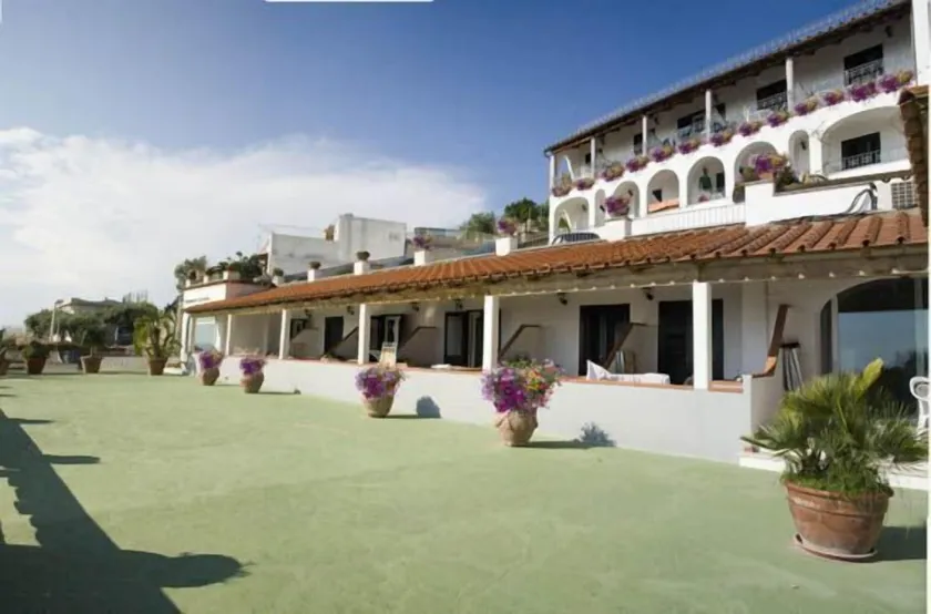 Parco Residence La Rosa - Image 1