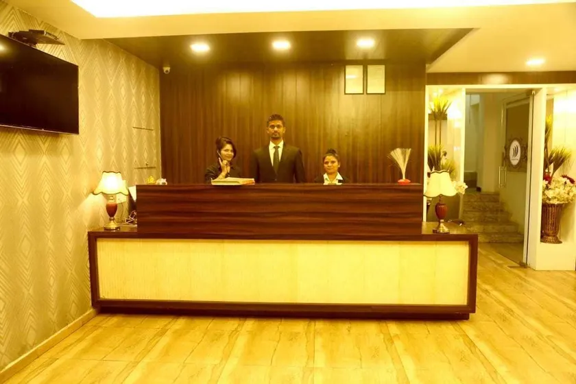 Pan Club Hotel - Image 1