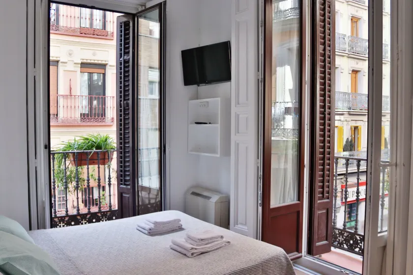 Hostal La Zona - Image 1
