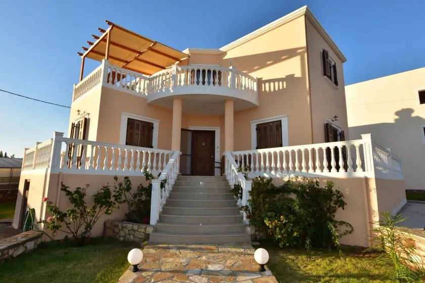 Flisvos Villa - Image 1