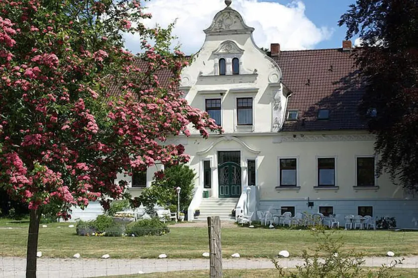 Hotel Gutshaus Neu Wendorf - Image 1