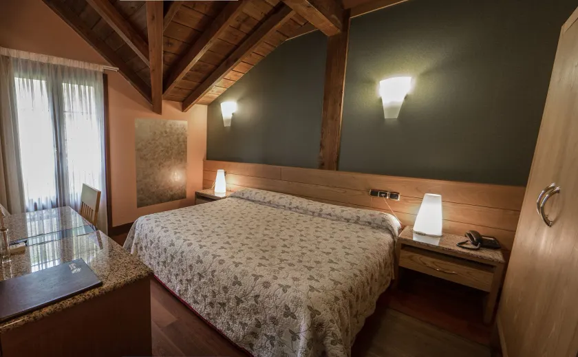 Adeko Hotel - Image 1
