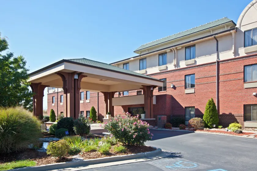 Holiday Inn Express Corydon by IHG - Image 1