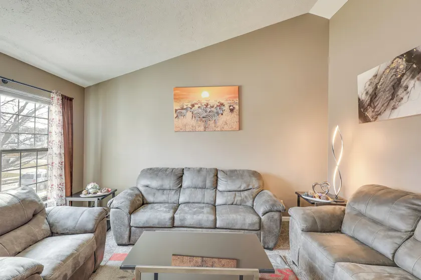 Private Yard & Patio: Spacious Retreat in Omaha! - Image 1