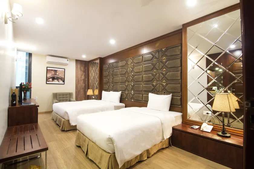 Canary Ha Noi Hotel - Image 1