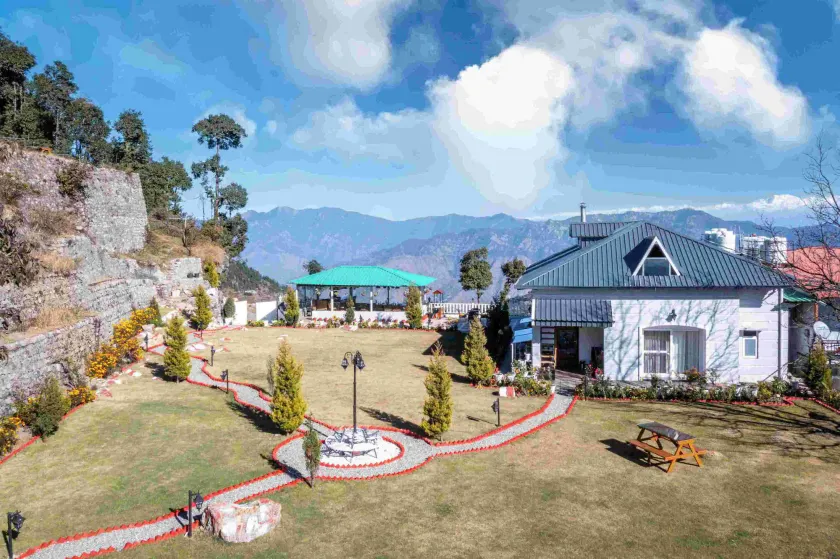 amã Stays & Trails Barefoot Bungalow, Dhanaulti - Image 1
