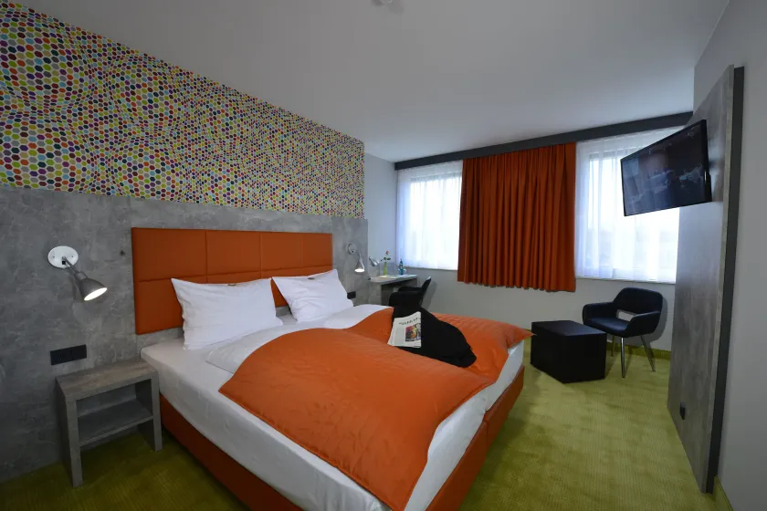 SleepySleepy Hotel Gießen - Image 1