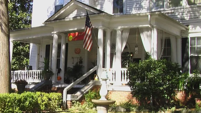 Inn Upon Moon River Plantation - Image 1