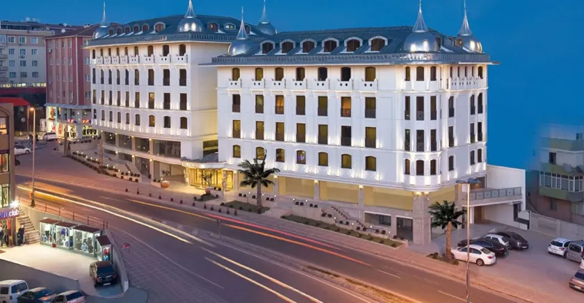Hurry Inn Merter Istanbul - Image 1