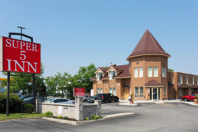 Super 5 Inn - Image 1