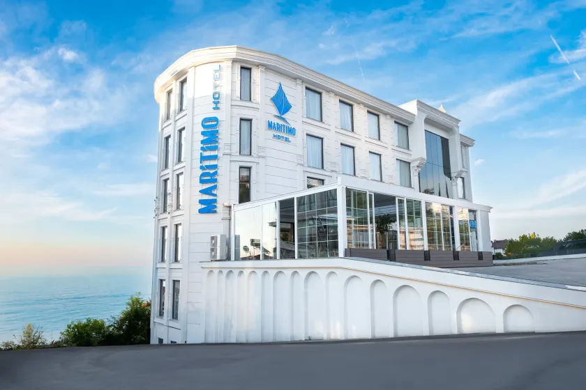 Maritimo Hotel - Image 1
